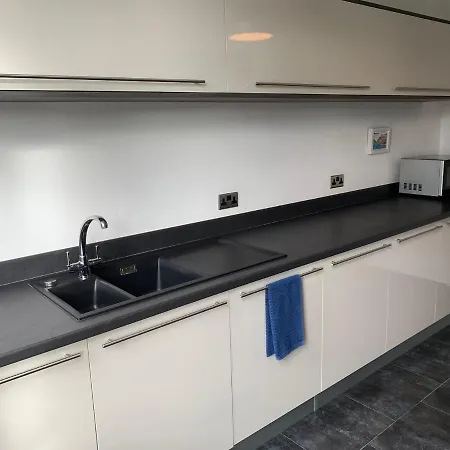Daire Stylish 3 Bed In